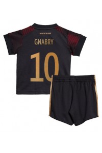 Fotbalové Dres Německo Serge Gnabry #10 Dětské Venkovní Oblečení MS 2022 Krátký Rukáv (+ trenýrky)